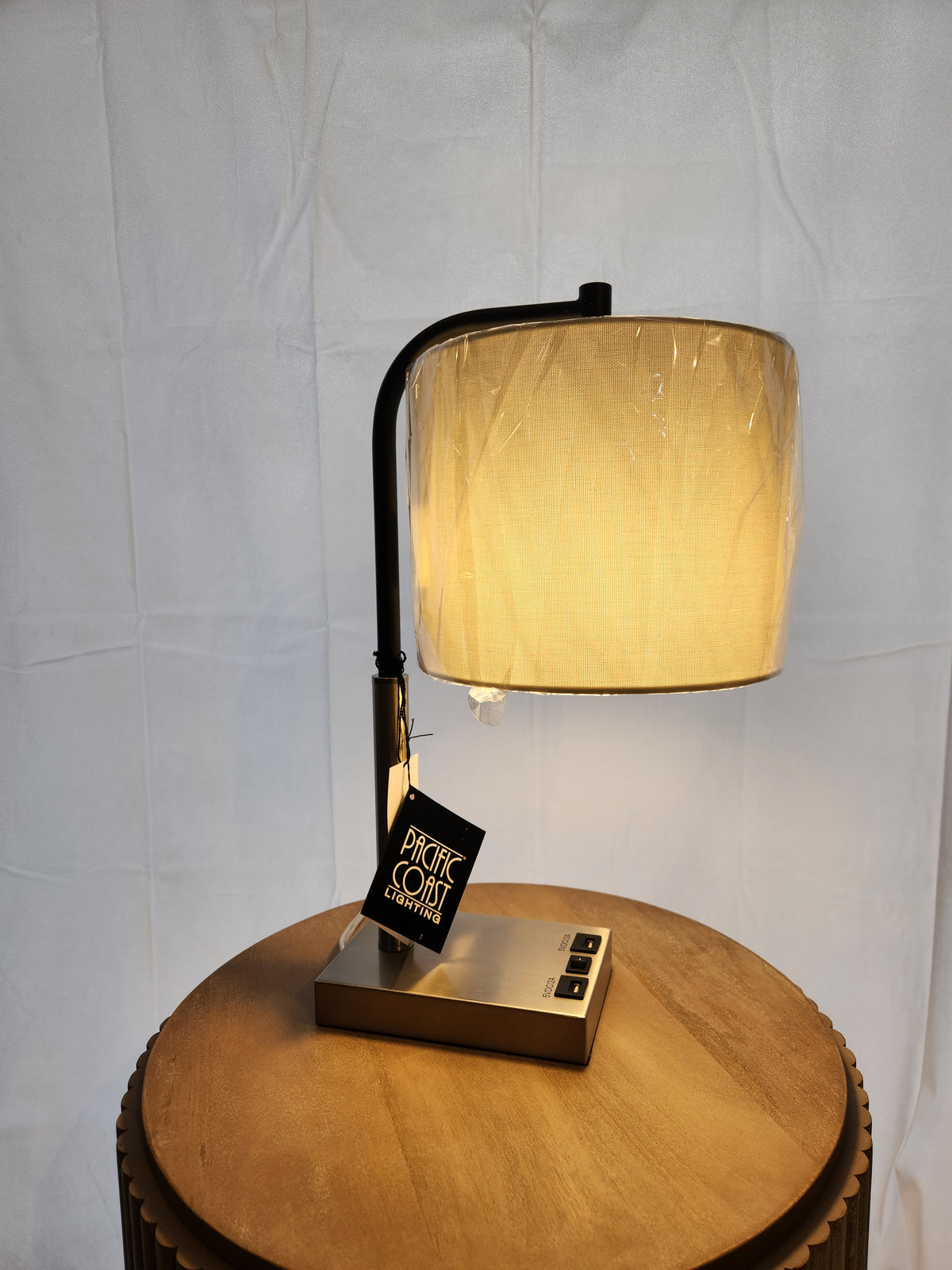 902c0 Elton Table Lamp