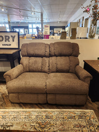 512 Pinnacle Reclining Loveseat