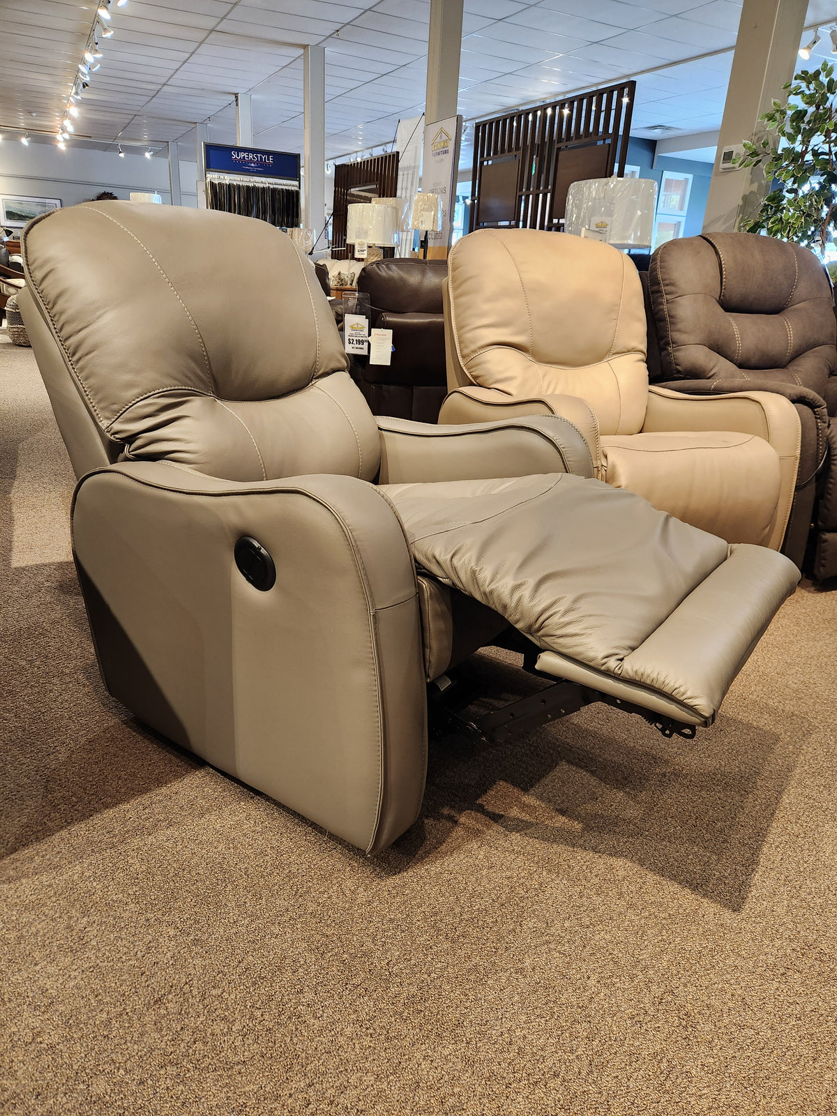 43012 Yates Power Wallhugger Recliner