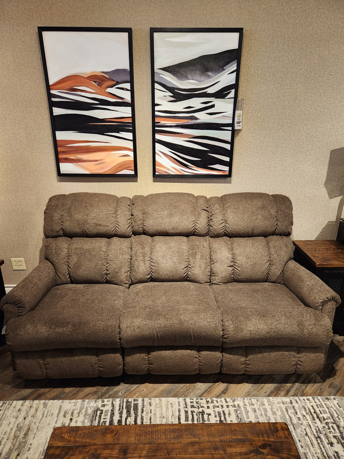 512 Pinnacle Reclining Sofa