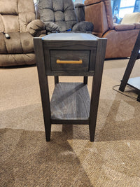 Manhattan 1022 Chairside End Table