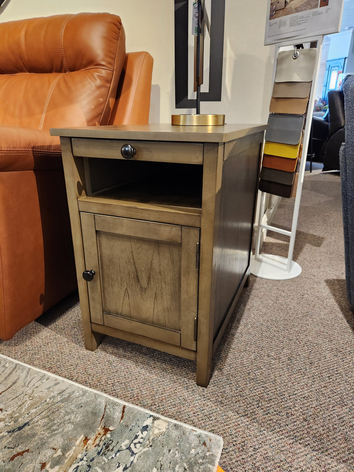 Treyton T300 Chairside End Table