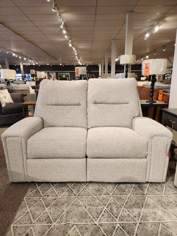 M8500 Power Reclining Loveseat