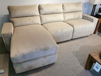 759 Maddox Reclining Sectional