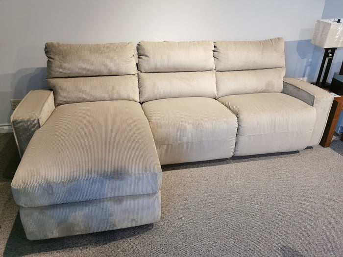 759 Maddox Reclining Sectional