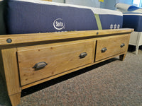 B5487 Lynnfield Queen Bed