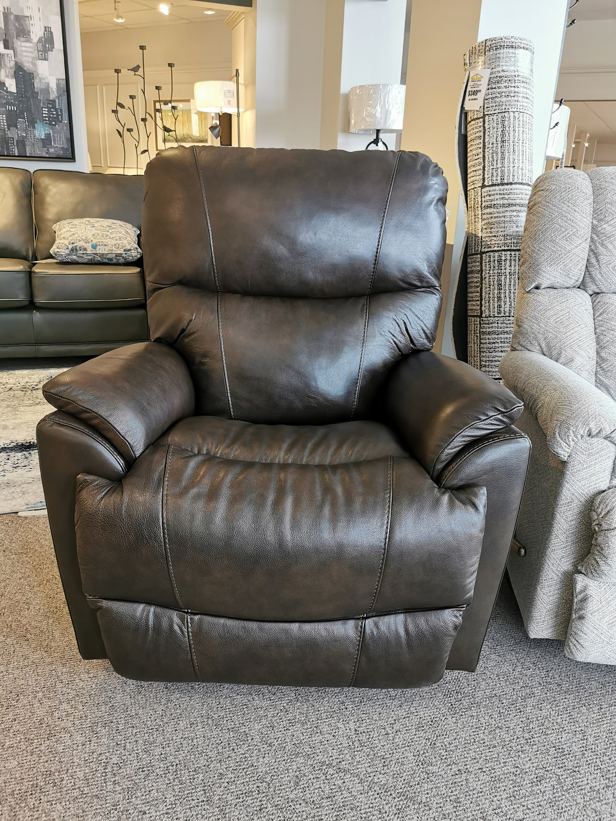 724 Trouper Wall-away Recliner