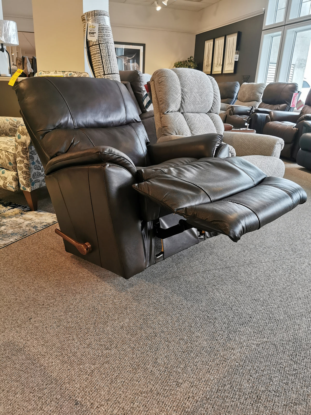 724 Trouper Wall-away Recliner