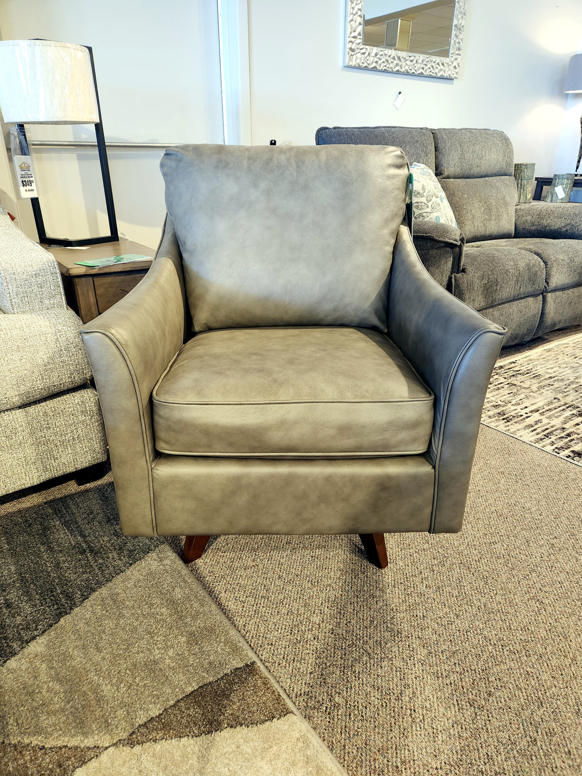 460 Reegan Swivel Chair