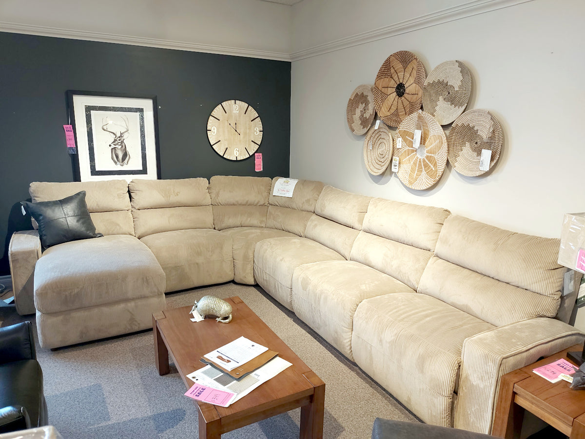 759 Maddox Reclining Sectional