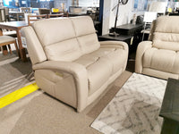 41067 Washington Power Loveseat