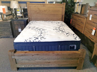 752 Dovetail Queen Poster Bed