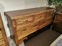 286 Chantry 7-Drawer Dresser