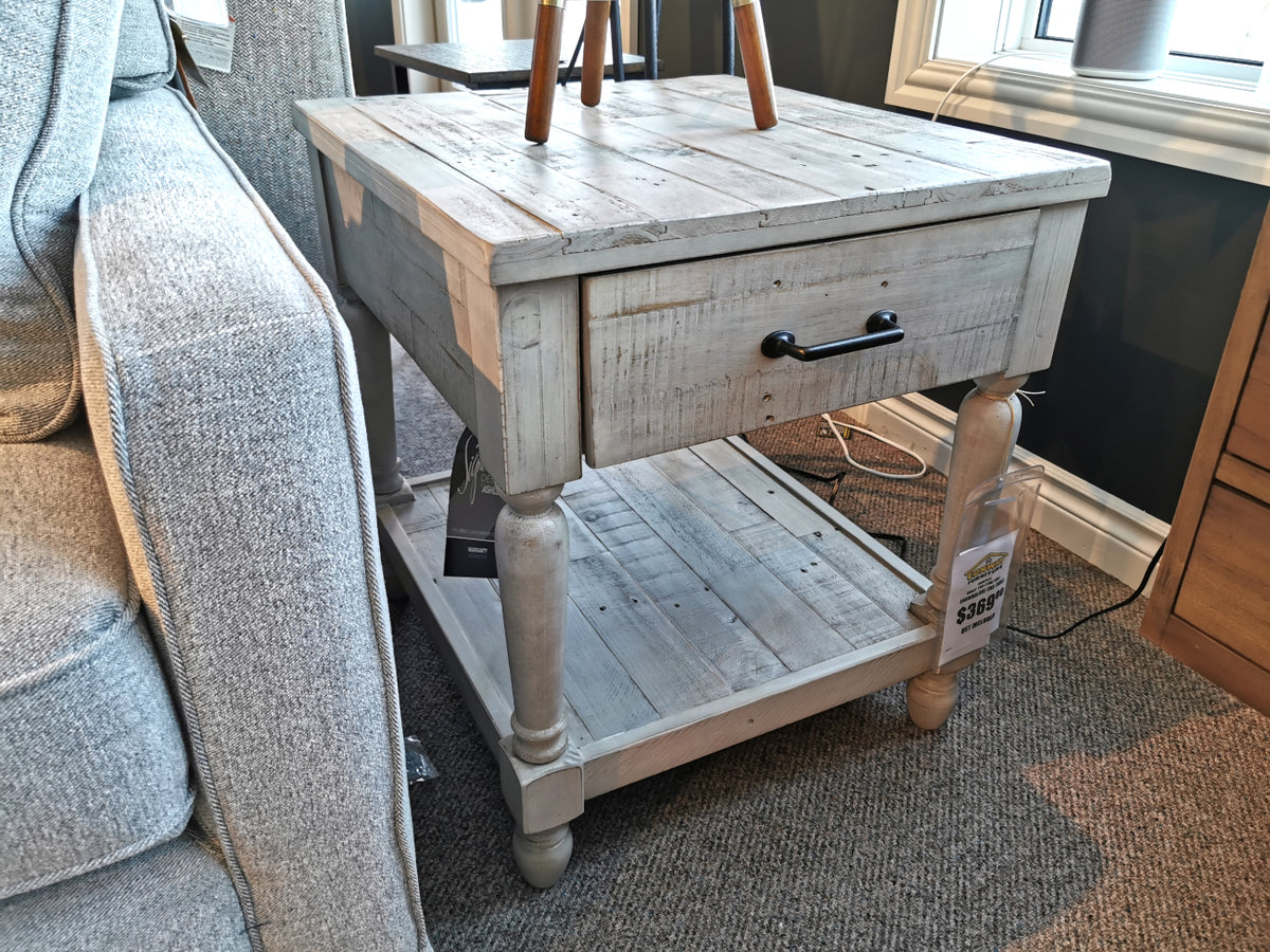 T782 Shawnalore End Table