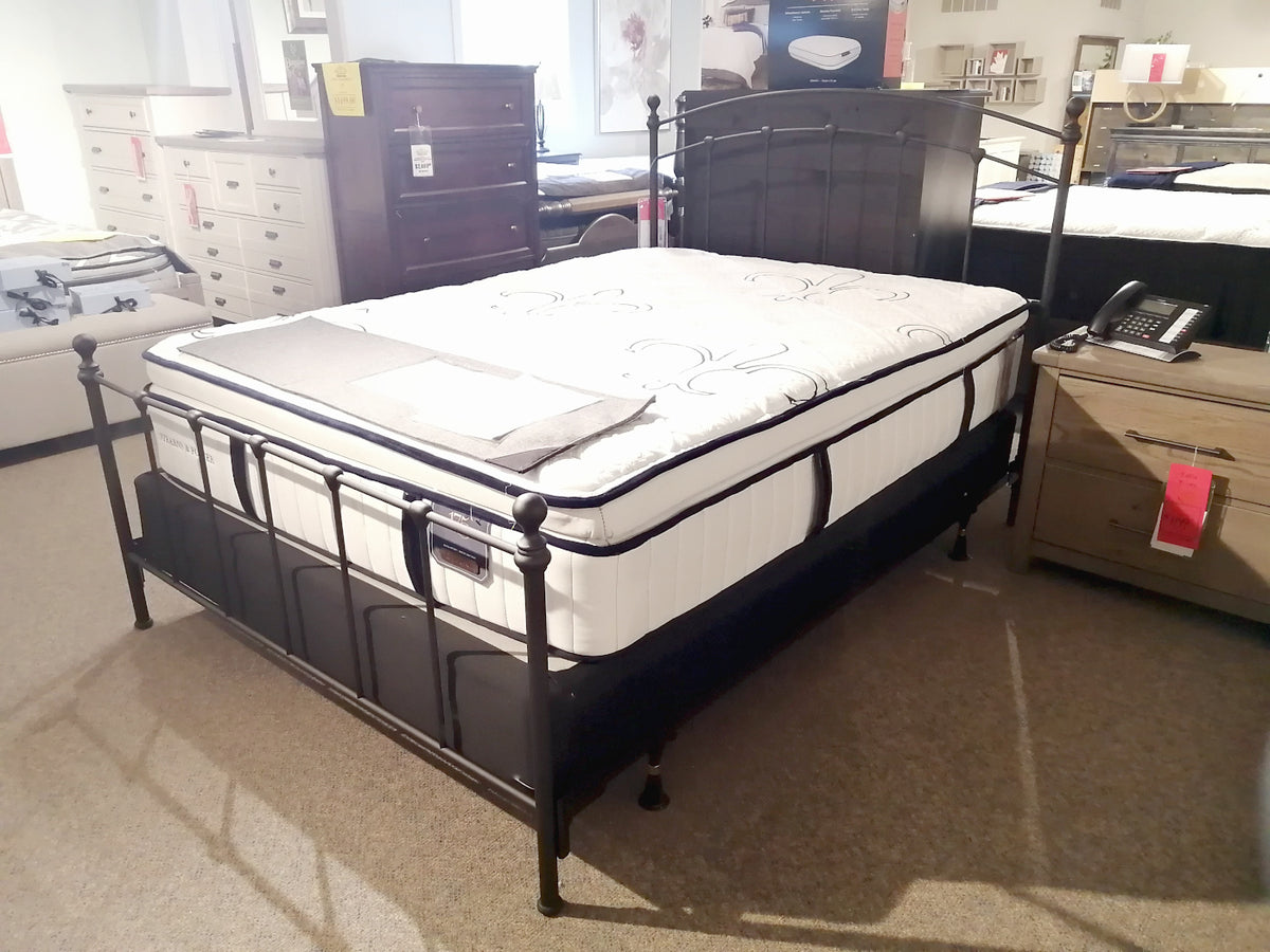 B41445 Sanford Queen Bed