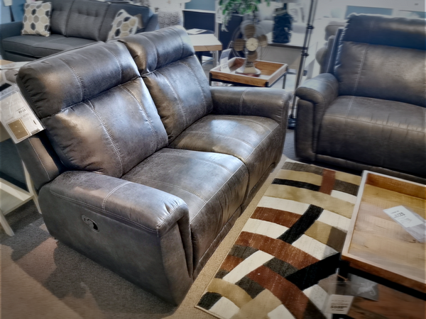 41121 Westpoint Loveseat